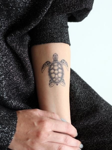 beautiful sea turtle tattoo design